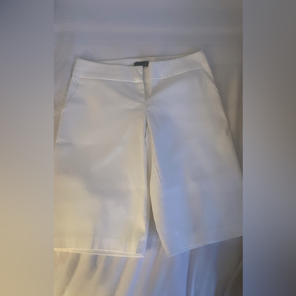 White Gap Shorts with out tags